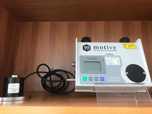 江蘇某電氣公司向我司采購了一批M2I-QLSA0100系列扭力測(cè)試儀